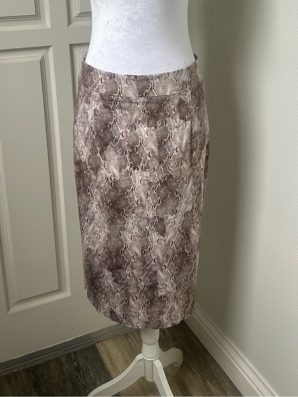 Antonio Melani Snakeskin Print Midi Pencil Skirt Size 8
